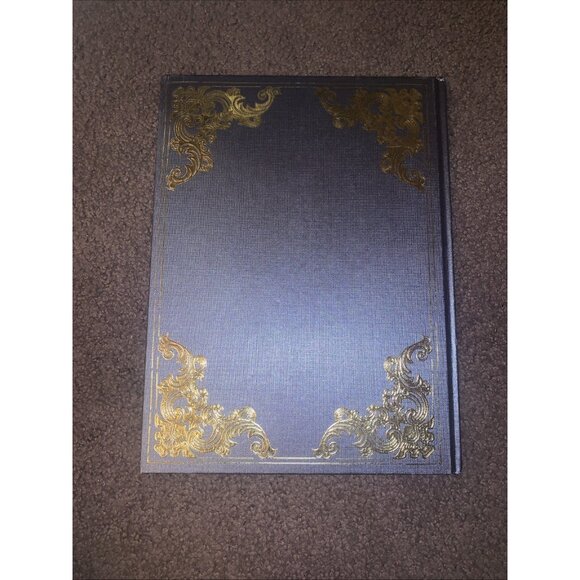 GUCCI Handbag & Accessories 2019 Catalog MARMONT Hard Cover BOOK - Picture 2 of 4